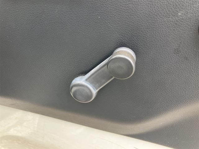 キャリイトラック ＫＣエアコン・パワステ　４ＷＤ　ＡＴ　衝突被害軽減システム　ＥＴＣ　スマートキー　盗難防止システム　エアコン　運転席エアバッグ　助手席エアバッグ　三方開（54枚目）