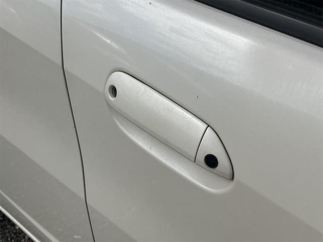 フィットハイブリッド スマートセレクション ハイブリッド オートクルーズコントロール オートライト HID スマートキー 電動格納ミラー CVT レンタカーアップ 盗難防止システム 衝突安全ボディ CD USB ABS エアコン(26枚目)