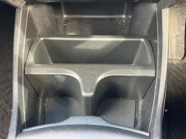 フィットハイブリッド スマートセレクション ハイブリッド オートクルーズコントロール オートライト HID スマートキー 電動格納ミラー CVT レンタカーアップ 盗難防止システム 衝突安全ボディ CD USB ABS エアコン(37枚目)