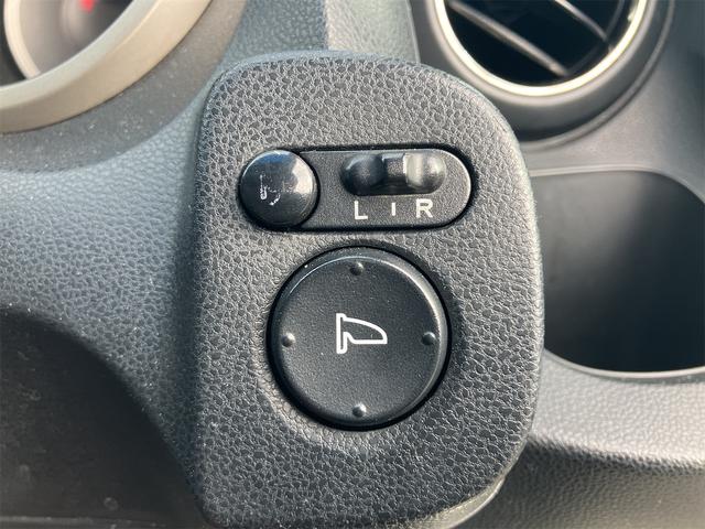 フィットハイブリッド スマートセレクション ハイブリッド オートクルーズコントロール オートライト HID スマートキー 電動格納ミラー CVT レンタカーアップ 盗難防止システム 衝突安全ボディ CD USB ABS エアコン(48枚目)