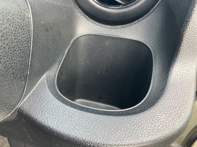 フィットハイブリッド スマートセレクション ハイブリッド オートクルーズコントロール オートライト HID スマートキー 電動格納ミラー CVT レンタカーアップ 盗難防止システム 衝突安全ボディ CD USB ABS エアコン(49枚目)