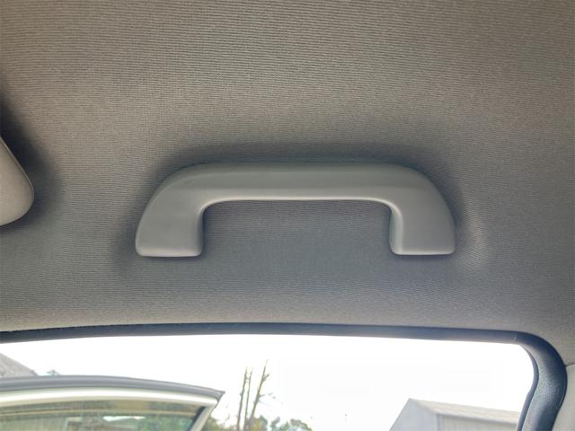 フィットハイブリッド スマートセレクション ハイブリッド オートクルーズコントロール オートライト HID スマートキー 電動格納ミラー CVT レンタカーアップ 盗難防止システム 衝突安全ボディ CD USB ABS エアコン(52枚目)