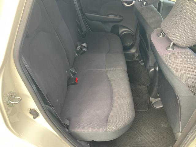 フィットハイブリッド スマートセレクション ハイブリッド オートクルーズコントロール オートライト HID スマートキー 電動格納ミラー CVT レンタカーアップ 盗難防止システム 衝突安全ボディ CD USB ABS エアコン(62枚目)