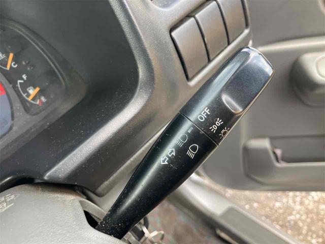 ジムニー ＸＡ　４ＷＤ　メモリーナビ　フルセグＴＶ　ＭＴ　ＡＢＳ　ＣＤ　ＤＶＤ再生　ＵＳＢ　衝突安全ボディ　エアコン　パワーステアリング　パワーウィンドウ（8枚目）