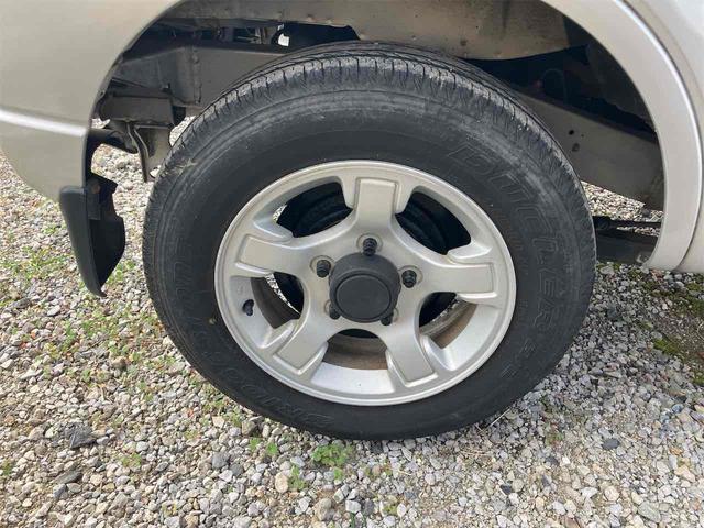 ジムニー ＸＡ　４ＷＤ　メモリーナビ　フルセグＴＶ　ＭＴ　ＡＢＳ　ＣＤ　ＤＶＤ再生　ＵＳＢ　衝突安全ボディ　エアコン　パワーステアリング　パワーウィンドウ（32枚目）