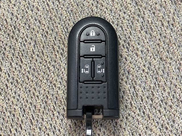 ムーヴキャンバス Ｘリミテッド　ＳＡＩＩ　バックカメラ　両側電動スライドドア　ナビ　ＴＶ　クリアランスソナー　衝突被害軽減システム　オートライト　スマートキー　アイドリングストップ　電動格納ミラー　ベンチシート　ＣＶＴ　盗難防止システム（8枚目）