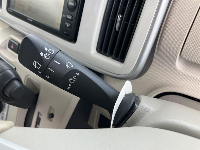 ムーヴキャンバス Ｘリミテッド　ＳＡＩＩ　バックカメラ　両側電動スライドドア　ナビ　ＴＶ　クリアランスソナー　衝突被害軽減システム　オートライト　スマートキー　アイドリングストップ　電動格納ミラー　ベンチシート　ＣＶＴ　盗難防止システム（9枚目）