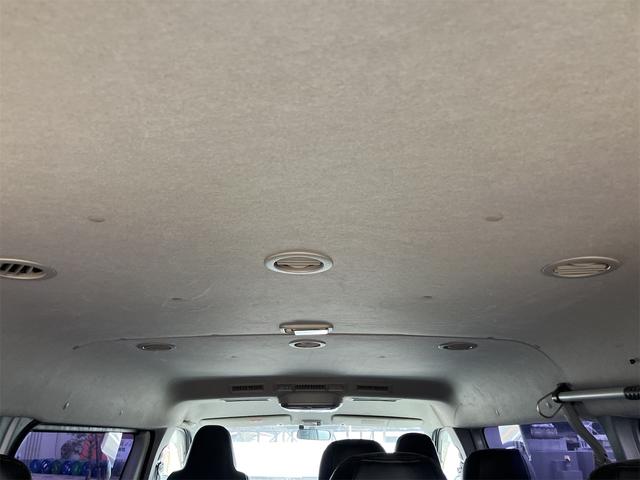ハイエースワゴン ETC バックカメラ 10人乗り ナビ TV クリアランスソナー 電動スライドドア キーレスエントリー 電動格納ミラー 後席モニター AT CD DVD再生 100V電源 エアコン パワーステアリング(35枚目)