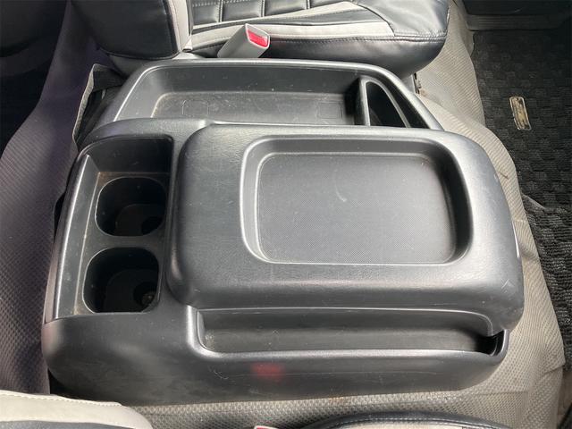 ハイエースワゴン ETC バックカメラ 10人乗り ナビ TV クリアランスソナー 電動スライドドア キーレスエントリー 電動格納ミラー 後席モニター AT CD DVD再生 100V電源 エアコン パワーステアリング(46枚目)