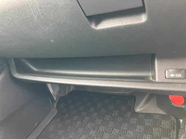 ハイエースワゴン ETC バックカメラ 10人乗り ナビ TV クリアランスソナー 電動スライドドア キーレスエントリー 電動格納ミラー 後席モニター AT CD DVD再生 100V電源 エアコン パワーステアリング(49枚目)