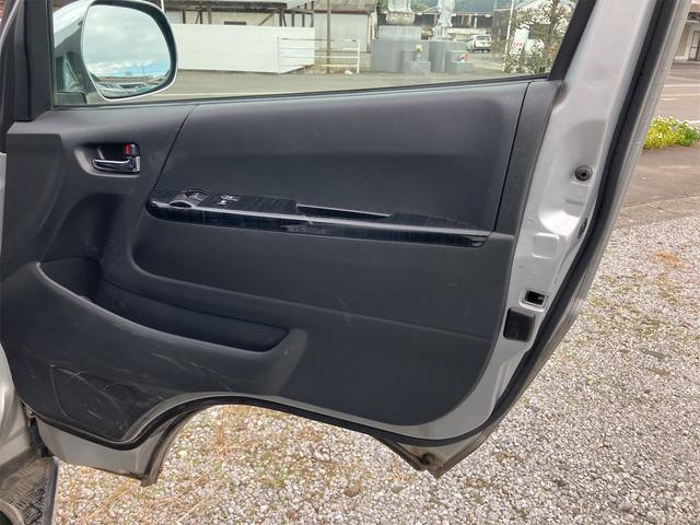 ハイエースワゴン ETC バックカメラ 10人乗り ナビ TV クリアランスソナー 電動スライドドア キーレスエントリー 電動格納ミラー 後席モニター AT CD DVD再生 100V電源 エアコン パワーステアリング(61枚目)