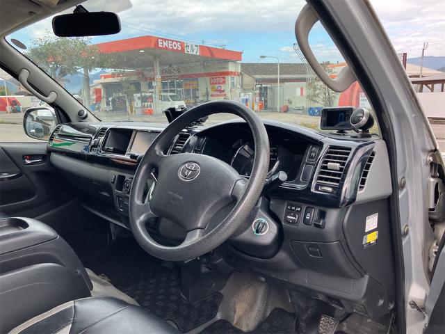 ハイエースワゴン ETC バックカメラ 10人乗り ナビ TV クリアランスソナー 電動スライドドア キーレスエントリー 電動格納ミラー 後席モニター AT CD DVD再生 100V電源 エアコン パワーステアリング(62枚目)