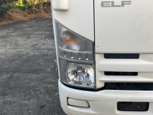 エルフトラック 　トラック　パワーゲート付　６速マニュアル　荷台内寸４３７０×２０８０×３８０後輪ダブル　ＥＴＣ　バックカメラ　キーレスエントリー　電動格納ミラー　エアコン　パワーステアリング（4枚目）