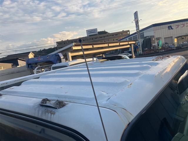 エルフトラック 　トラック　パワーゲート付　６速マニュアル　荷台内寸４３７０×２０８０×３８０後輪ダブル　ＥＴＣ　バックカメラ　キーレスエントリー　電動格納ミラー　エアコン　パワーステアリング（13枚目）