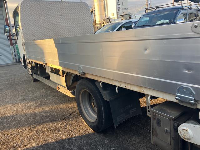エルフトラック 　トラック　パワーゲート付　６速マニュアル　荷台内寸４３７０×２０８０×３８０後輪ダブル　ＥＴＣ　バックカメラ　キーレスエントリー　電動格納ミラー　エアコン　パワーステアリング（26枚目）