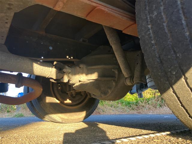 エルフトラック 　トラック　パワーゲート付　６速マニュアル　荷台内寸４３７０×２０８０×３８０後輪ダブル　ＥＴＣ　バックカメラ　キーレスエントリー　電動格納ミラー　エアコン　パワーステアリング（28枚目）