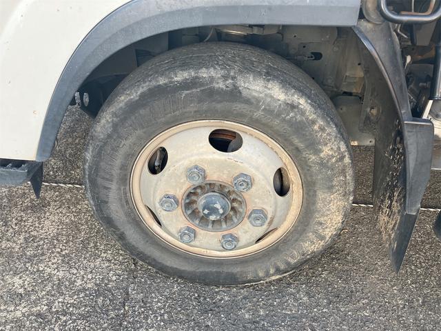 エルフトラック 　トラック　パワーゲート付　６速マニュアル　荷台内寸４３７０×２０８０×３８０後輪ダブル　ＥＴＣ　バックカメラ　キーレスエントリー　電動格納ミラー　エアコン　パワーステアリング（29枚目）