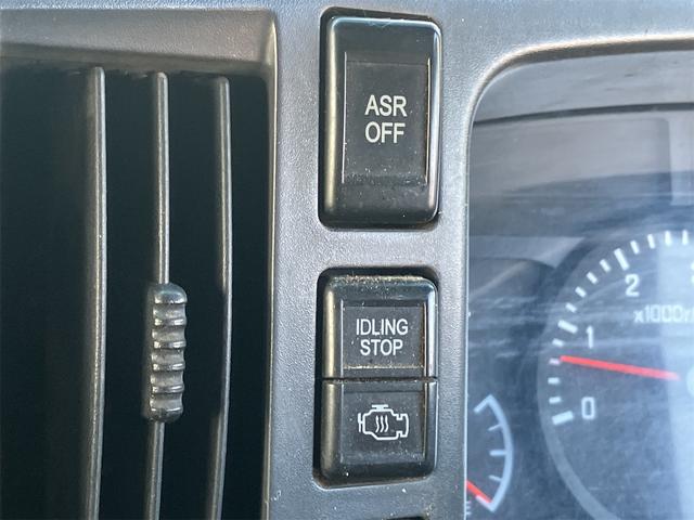 エルフトラック 　トラック　パワーゲート付　６速マニュアル　荷台内寸４３７０×２０８０×３８０後輪ダブル　ＥＴＣ　バックカメラ　キーレスエントリー　電動格納ミラー　エアコン　パワーステアリング（38枚目）