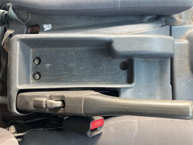 エルフトラック 　トラック　パワーゲート付　６速マニュアル　荷台内寸４３７０×２０８０×３８０後輪ダブル　ＥＴＣ　バックカメラ　キーレスエントリー　電動格納ミラー　エアコン　パワーステアリング（44枚目）