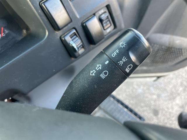 エルフトラック 　トラック　パワーゲート付　６速マニュアル　荷台内寸４３７０×２０８０×３８０後輪ダブル　ＥＴＣ　バックカメラ　キーレスエントリー　電動格納ミラー　エアコン　パワーステアリング（56枚目）