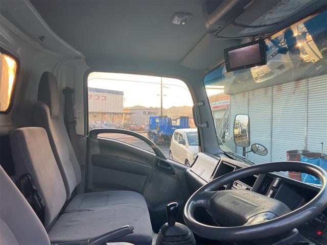 エルフトラック 　トラック　パワーゲート付　６速マニュアル　荷台内寸４３７０×２０８０×３８０後輪ダブル　ＥＴＣ　バックカメラ　キーレスエントリー　電動格納ミラー　エアコン　パワーステアリング（61枚目）