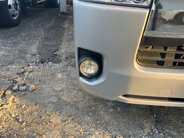 レジアスエースバン ロングスーパーＧＬ　ＥＴＣ　バックカメラ　ナビ　ＴＶ　両側電動スライドドア　オートライト　スマートキー　電動格納ミラー　ＡＴ　１００Ｖ電源　ＡＢＳ　エアコン　パワーステアリング　パワーウィンドウ　運転席エアバッグ　ＣＤ（5枚目）