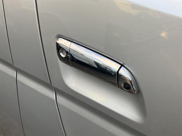 レジアスエースバン ロングスーパーＧＬ　ＥＴＣ　バックカメラ　ナビ　ＴＶ　両側電動スライドドア　オートライト　スマートキー　電動格納ミラー　ＡＴ　１００Ｖ電源　ＡＢＳ　エアコン　パワーステアリング　パワーウィンドウ　運転席エアバッグ　ＣＤ（11枚目）