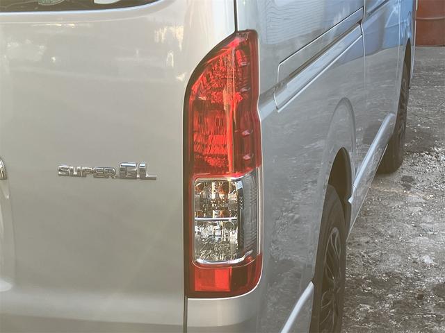 レジアスエースバン ロングスーパーＧＬ　ＥＴＣ　バックカメラ　ナビ　ＴＶ　両側電動スライドドア　オートライト　スマートキー　電動格納ミラー　ＡＴ　１００Ｖ電源　ＡＢＳ　エアコン　パワーステアリング　パワーウィンドウ　運転席エアバッグ　ＣＤ（20枚目）