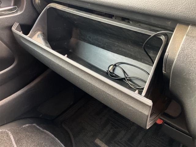 レジアスエースバン ロングスーパーＧＬ　ＥＴＣ　バックカメラ　ナビ　ＴＶ　両側電動スライドドア　オートライト　スマートキー　電動格納ミラー　ＡＴ　１００Ｖ電源　ＡＢＳ　エアコン　パワーステアリング　パワーウィンドウ　運転席エアバッグ　ＣＤ（37枚目）