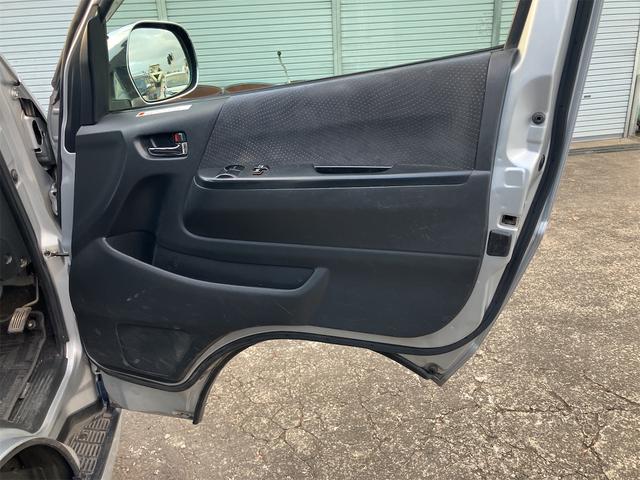 レジアスエースバン ロングスーパーＧＬ　ＥＴＣ　バックカメラ　ナビ　ＴＶ　両側電動スライドドア　オートライト　スマートキー　電動格納ミラー　ＡＴ　１００Ｖ電源　ＡＢＳ　エアコン　パワーステアリング　パワーウィンドウ　運転席エアバッグ　ＣＤ（56枚目）