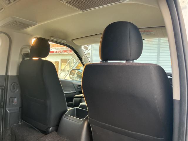 レジアスエースバン ロングスーパーＧＬ　ＥＴＣ　バックカメラ　ナビ　ＴＶ　両側電動スライドドア　オートライト　スマートキー　電動格納ミラー　ＡＴ　１００Ｖ電源　ＡＢＳ　エアコン　パワーステアリング　パワーウィンドウ　運転席エアバッグ　ＣＤ（61枚目）