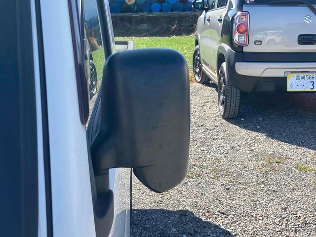ハイゼットトラック 　４ＷＤ　軽トラック　５速マニュアル　エアコン　パワステ　三方開　積載量３５０ｋｇ（7枚目）