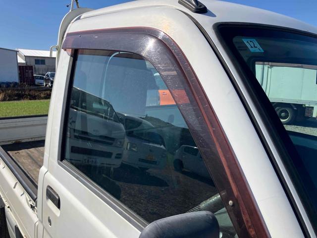 ハイゼットトラック 　４ＷＤ　軽トラック　５速マニュアル　エアコン　パワステ　三方開　積載量３５０ｋｇ（10枚目）