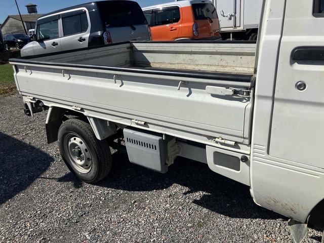 ハイゼットトラック 　４ＷＤ　軽トラック　５速マニュアル　エアコン　パワステ　三方開　積載量３５０ｋｇ（14枚目）