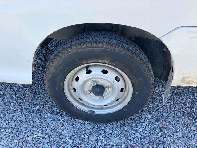 ハイゼットトラック 　４ＷＤ　軽トラック　５速マニュアル　エアコン　パワステ　三方開　積載量３５０ｋｇ（30枚目）