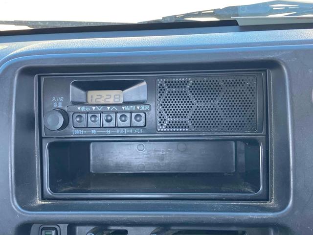 ハイゼットトラック 　４ＷＤ　軽トラック　５速マニュアル　エアコン　パワステ　三方開　積載量３５０ｋｇ（31枚目）