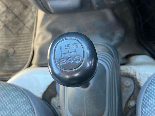 ハイゼットトラック 　４ＷＤ　軽トラック　５速マニュアル　エアコン　パワステ　三方開　積載量３５０ｋｇ（37枚目）