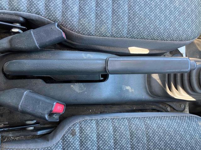 ハイゼットトラック 　４ＷＤ　軽トラック　５速マニュアル　エアコン　パワステ　三方開　積載量３５０ｋｇ（38枚目）