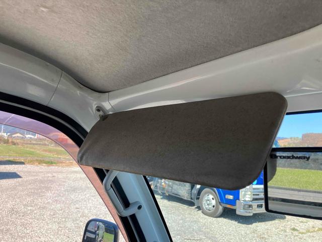 ハイゼットトラック 　４ＷＤ　軽トラック　５速マニュアル　エアコン　パワステ　三方開　積載量３５０ｋｇ（45枚目）