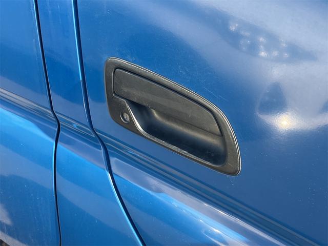 デュトロ 2.0t Wキャブ トラック AT 後輪ダブル ETC ナビ TV アイドリングストップ 電動格納ミラー エアコン パワーステアリング パワーウィンドウ 運転席エアバッグ(9枚目)