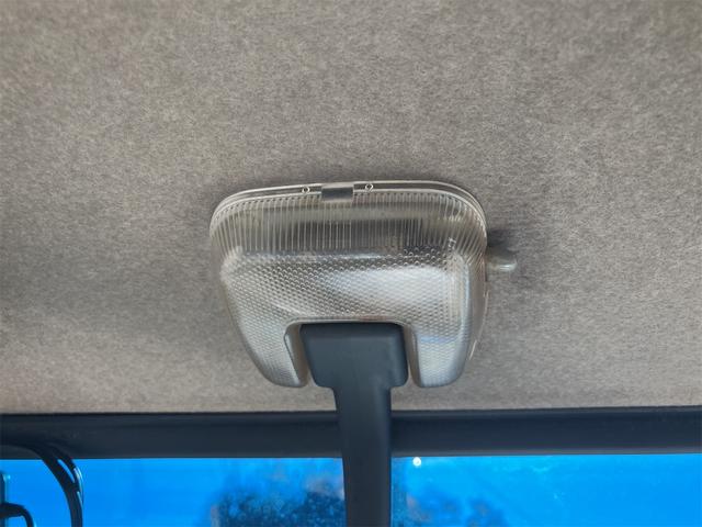 デュトロ 2.0t Wキャブ トラック AT 後輪ダブル ETC ナビ TV アイドリングストップ 電動格納ミラー エアコン パワーステアリング パワーウィンドウ 運転席エアバッグ(45枚目)