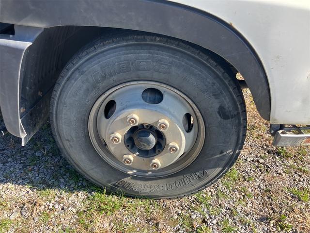 ヒノレンジャー 　３．８ｔダンプ　トラック　コボレーン　６速マニュアル　後輪ダブル　エアコン　パワーステアリング　パワーウィンドウ　運転席エアバッグ（11枚目）