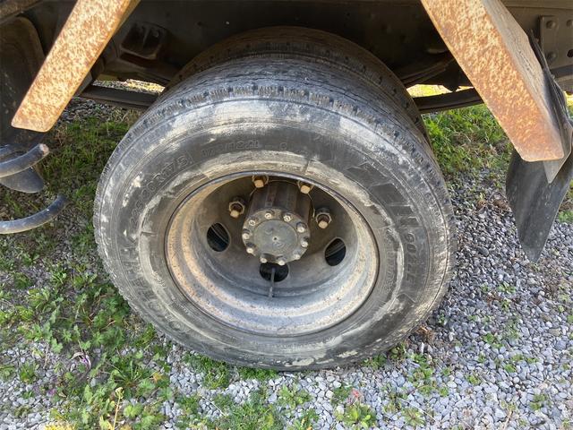 ヒノレンジャー 　３．８ｔダンプ　トラック　コボレーン　６速マニュアル　後輪ダブル　エアコン　パワーステアリング　パワーウィンドウ　運転席エアバッグ（21枚目）