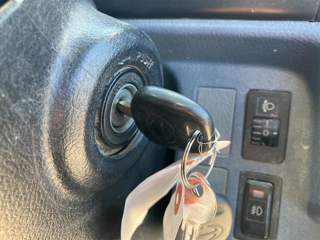 ヒノレンジャー 　３．８ｔダンプ　トラック　コボレーン　６速マニュアル　後輪ダブル　エアコン　パワーステアリング　パワーウィンドウ　運転席エアバッグ（45枚目）