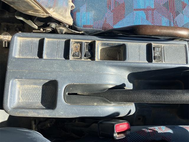 ヒノレンジャー 　３．８ｔダンプ　トラック　コボレーン　６速マニュアル　後輪ダブル　エアコン　パワーステアリング　パワーウィンドウ　運転席エアバッグ（49枚目）