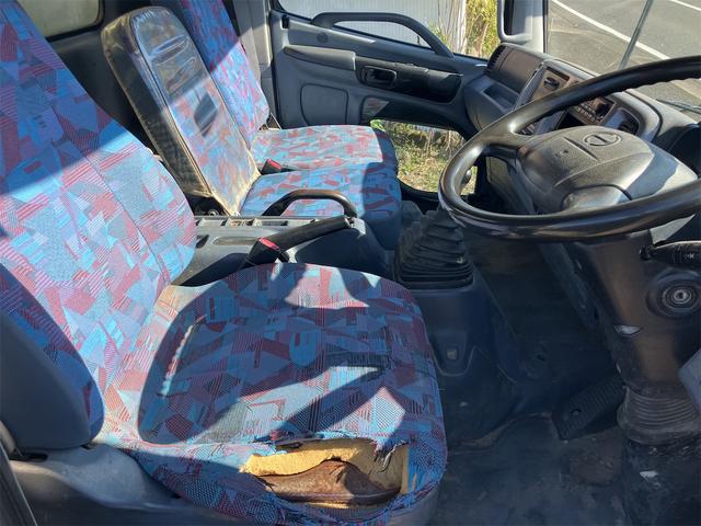 ヒノレンジャー 　３．８ｔダンプ　トラック　コボレーン　６速マニュアル　後輪ダブル　エアコン　パワーステアリング　パワーウィンドウ　運転席エアバッグ（55枚目）