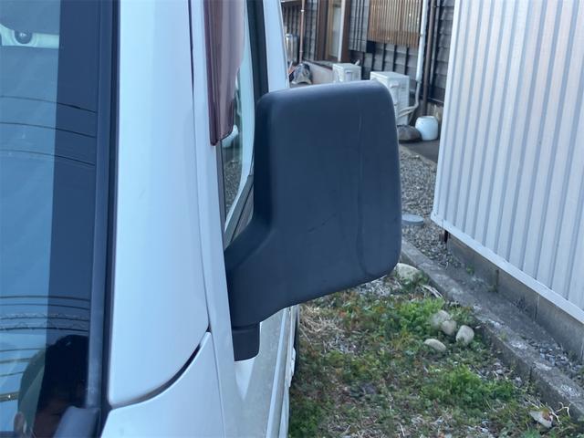 キャリイトラック 4WD 軽トラック パワステ 5速マニュアル ヘッドライトレベライザー エアコン 三方開 積載量350kg(7枚目)