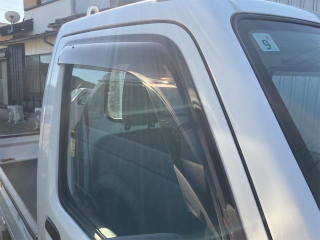キャリイトラック 4WD 軽トラック パワステ 5速マニュアル ヘッドライトレベライザー エアコン 三方開 積載量350kg(11枚目)