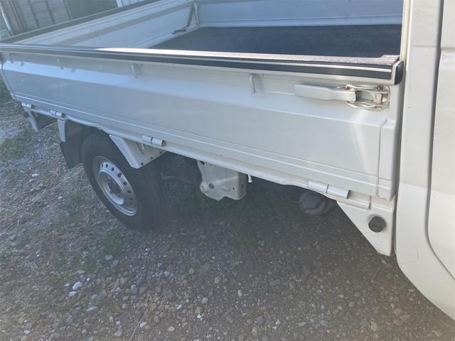 キャリイトラック 4WD 軽トラック パワステ 5速マニュアル ヘッドライトレベライザー エアコン 三方開 積載量350kg(15枚目)