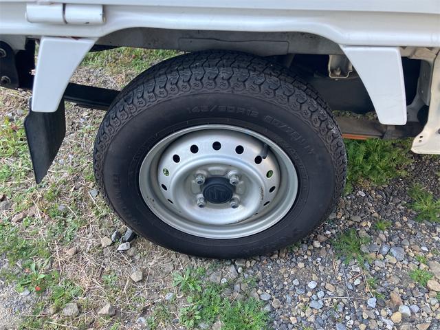 キャリイトラック 4WD 軽トラック パワステ 5速マニュアル ヘッドライトレベライザー エアコン 三方開 積載量350kg(19枚目)